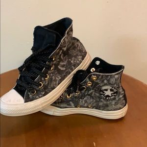 Women’s rare high top floral converse